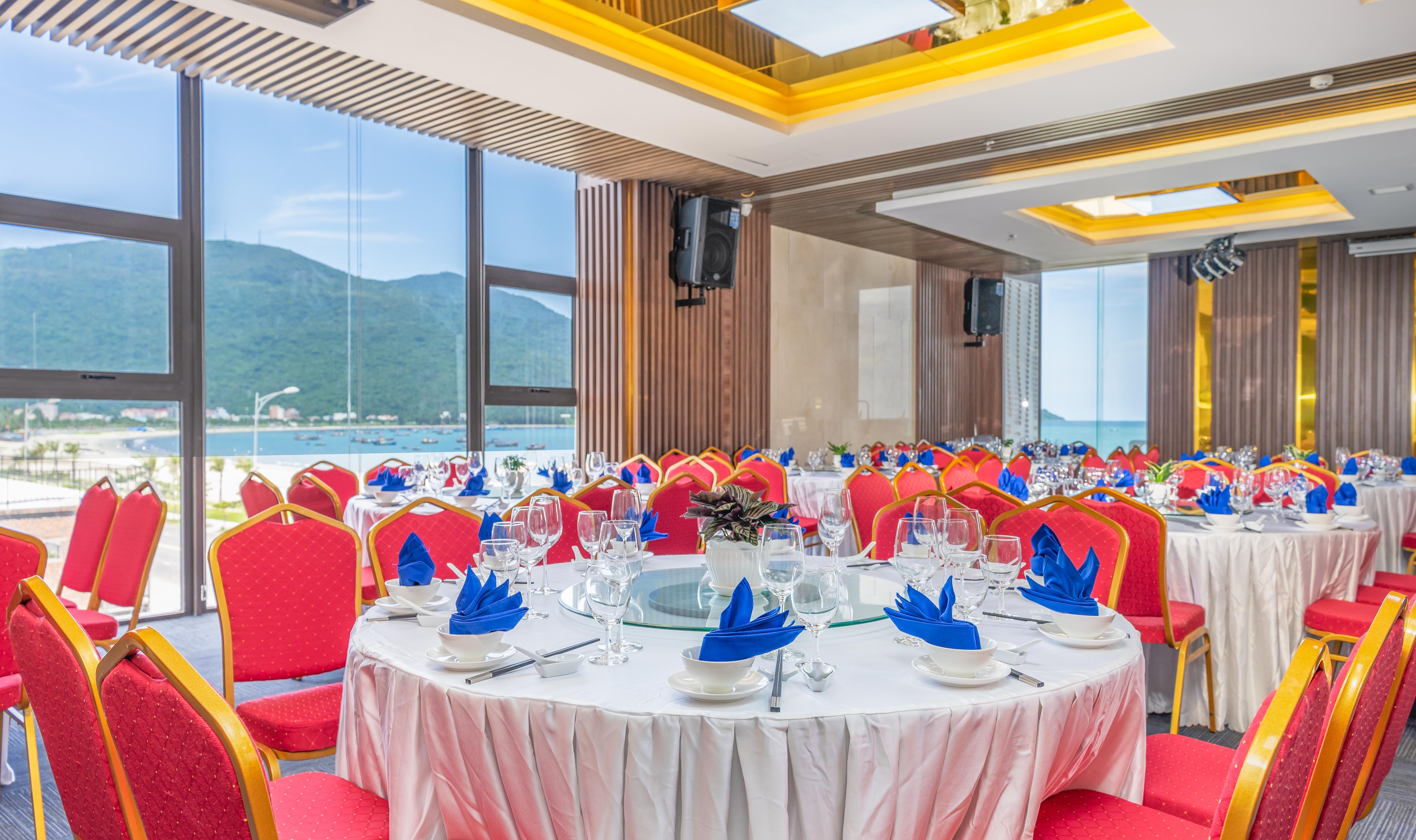 Grand Gold Beach Hotel & Spa Da Nang Esterno foto