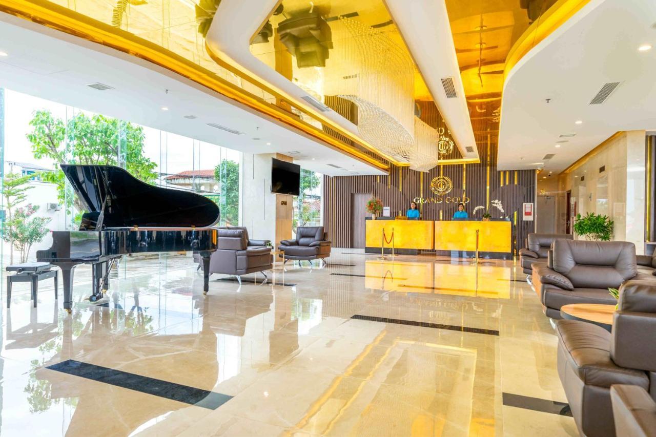 Grand Gold Beach Hotel & Spa Da Nang Esterno foto